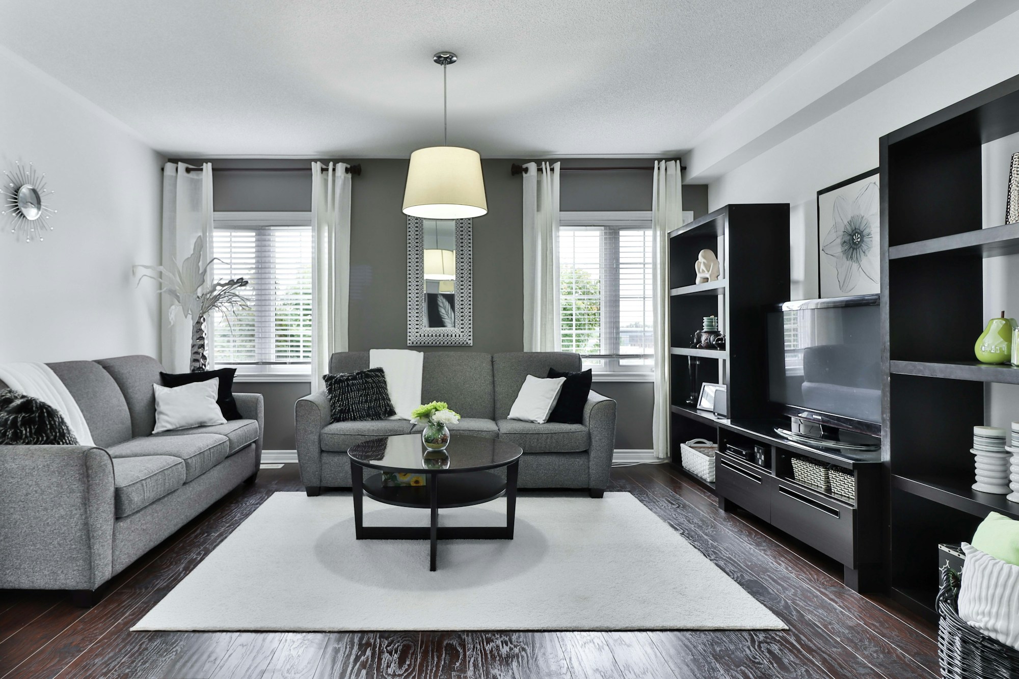 A Stellenbosch family home, rethought from the entrance in